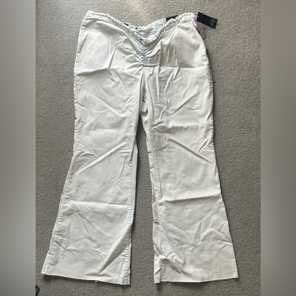 Bleach Washer Stretchy Flair Cut Jeans Size 22